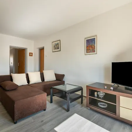 Gioia Apartment *